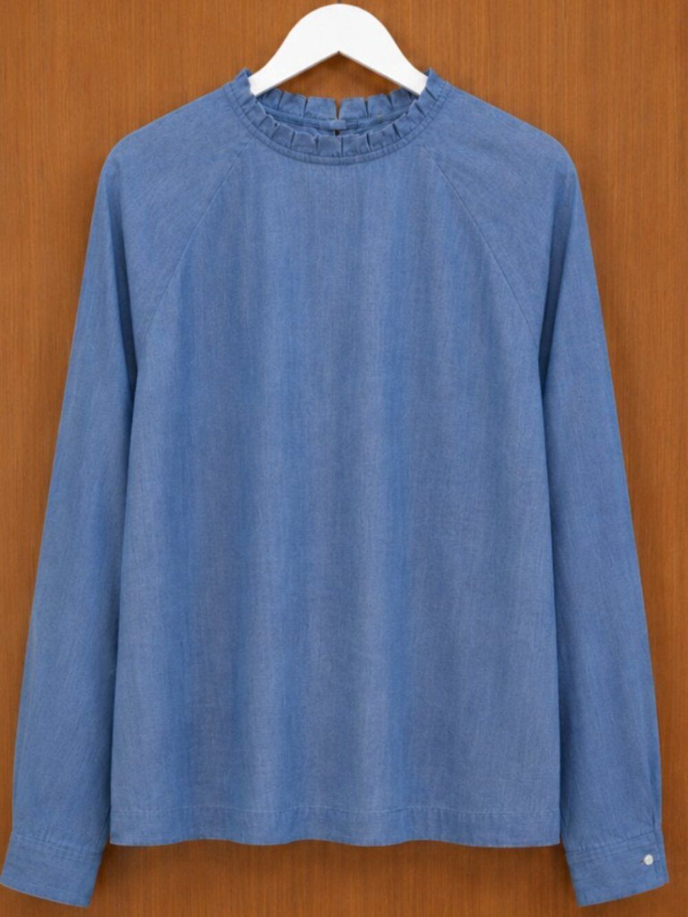 LOFT Blue Ruffle Neck Chambray Long Sleeve Blouse -Size M - NWT